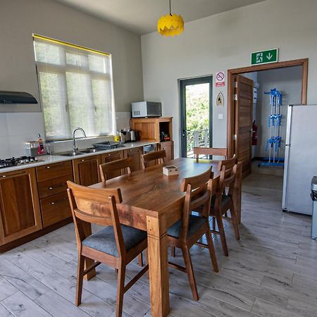 Laolabatwo Villa La Gaulette Eksteriør billede